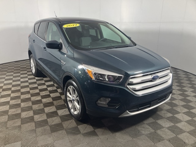 Used 2019 Ford Escape SE with VIN 1FMCU0GD1KUB54055 for sale in Columbus, IN