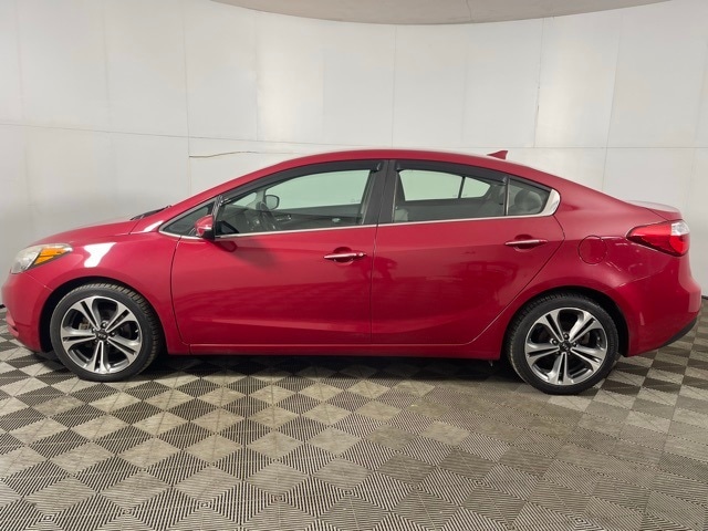 Used 2016 Kia Forte EX with VIN KNAFX4A83G5529048 for sale in Columbus, IN