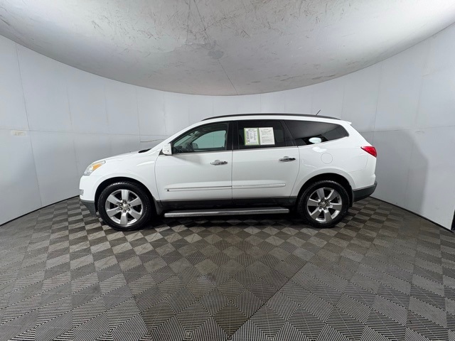 Used 2009 Chevrolet Traverse LTZ with VIN 1GNEV33D89S113565 for sale in Columbus, IN