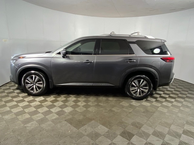 Used 2023 Nissan Pathfinder SL with VIN 5N1DR3CC4PC218414 for sale in Columbus, IN