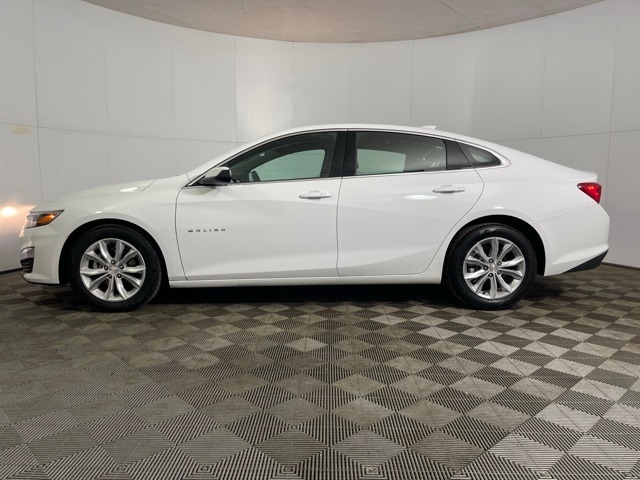 Used 2024 Chevrolet Malibu 1LT with VIN 1G1ZD5ST2RF169732 for sale in Columbus, IN