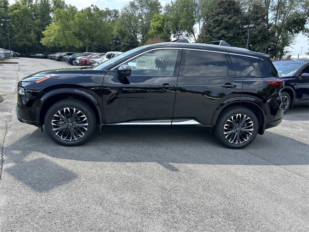 2026 Nissan Rogue Platinum photo 4