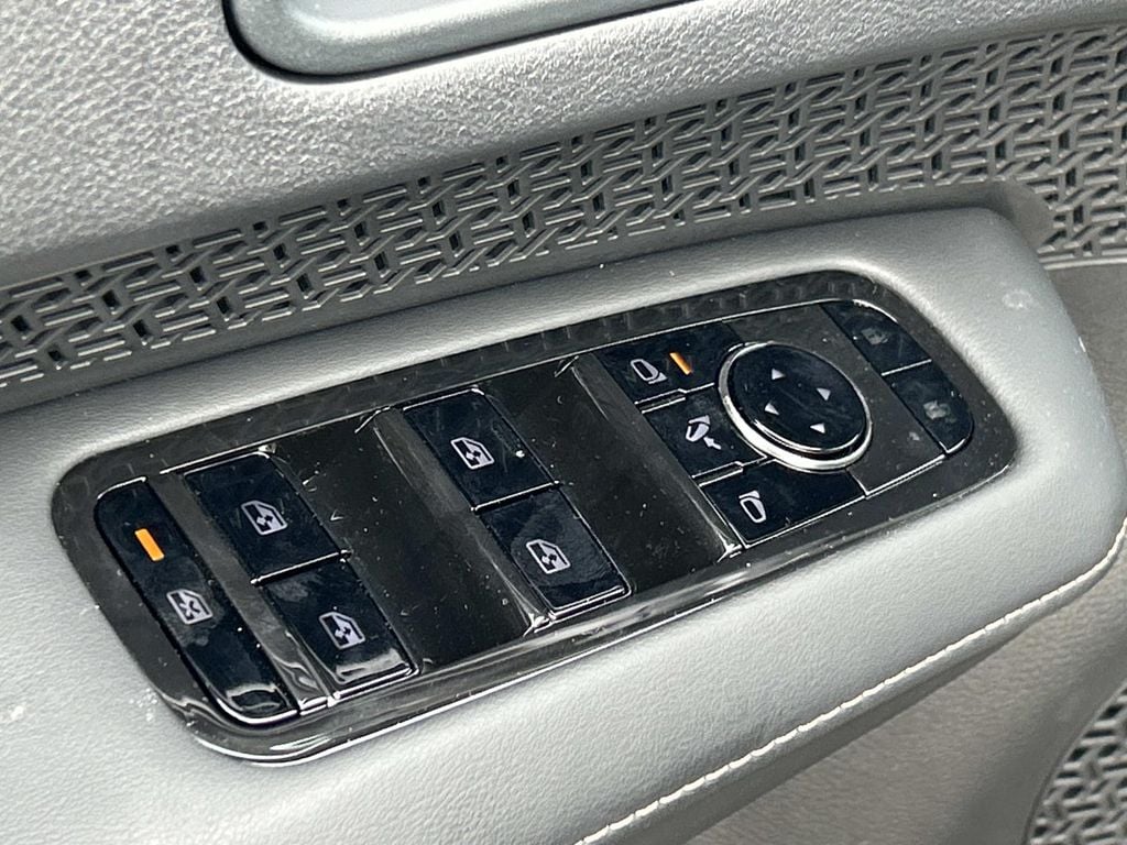 2025 Nissan ARIYA Engage+ - Photo 18