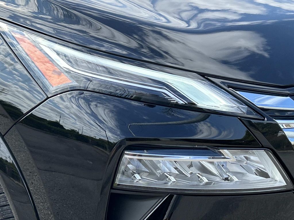 2026 Nissan Rogue Platinum - Photo 9