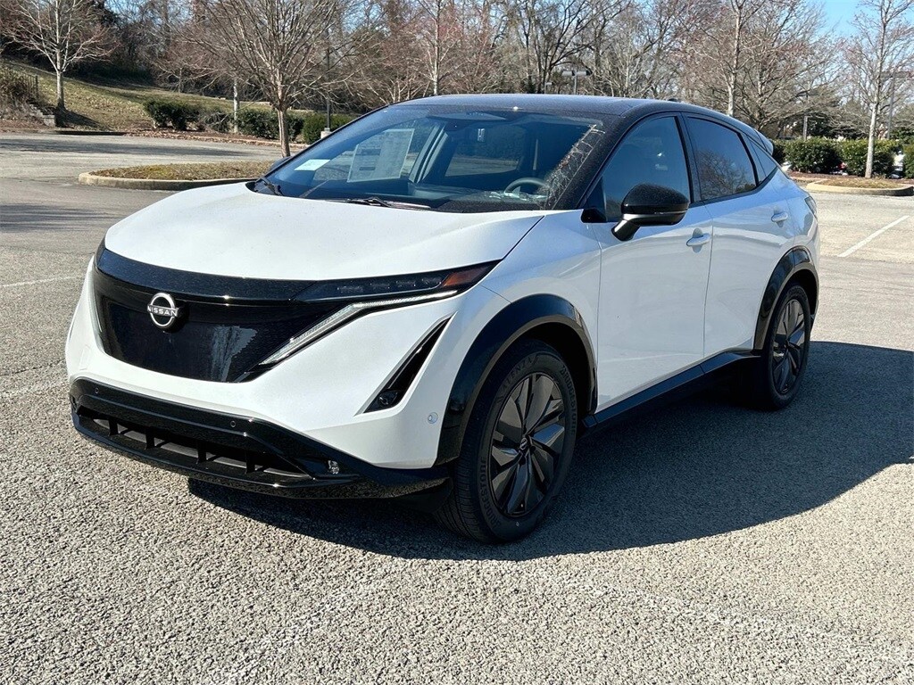 2025 Nissan ARIYA Platinum photo 3
