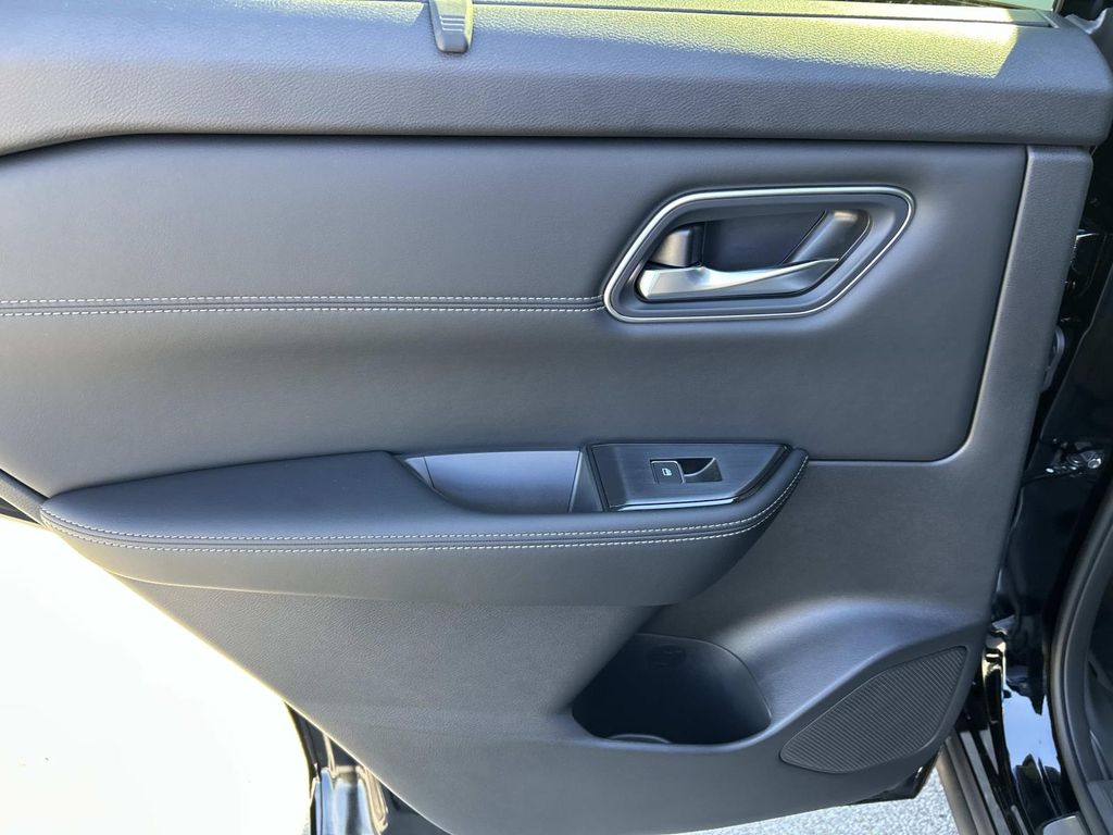2026 Nissan Rogue Platinum - Photo 22