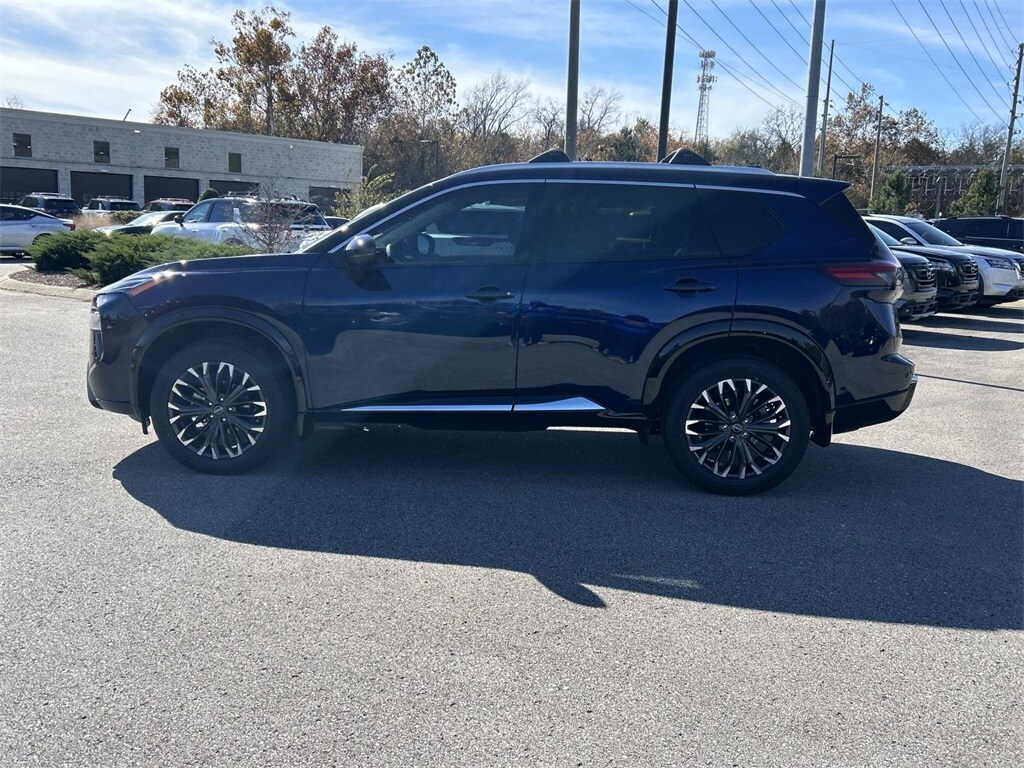 2026 Nissan Rogue Platinum photo 4