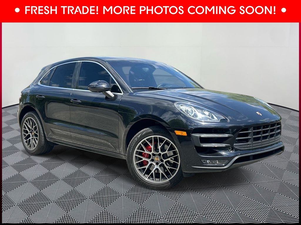 2015 Porsche Macan Turbo's photo