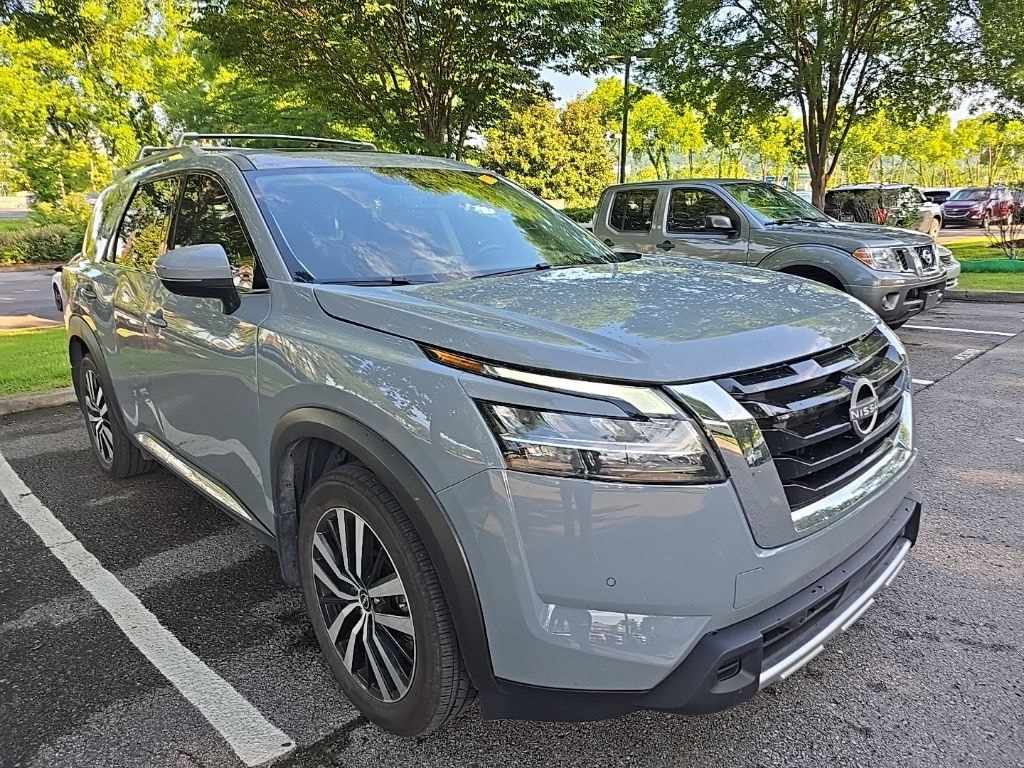 Used 2024 Nissan Pathfinder Platinum SUV