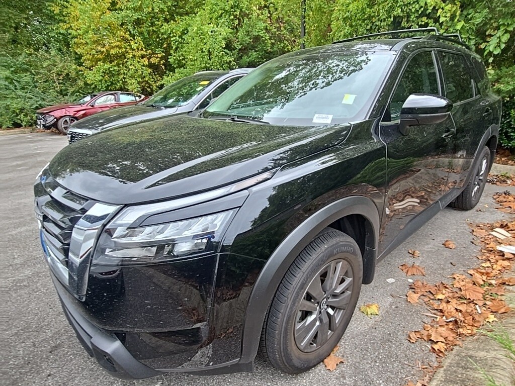 2025 Nissan Pathfinder SV photo 3