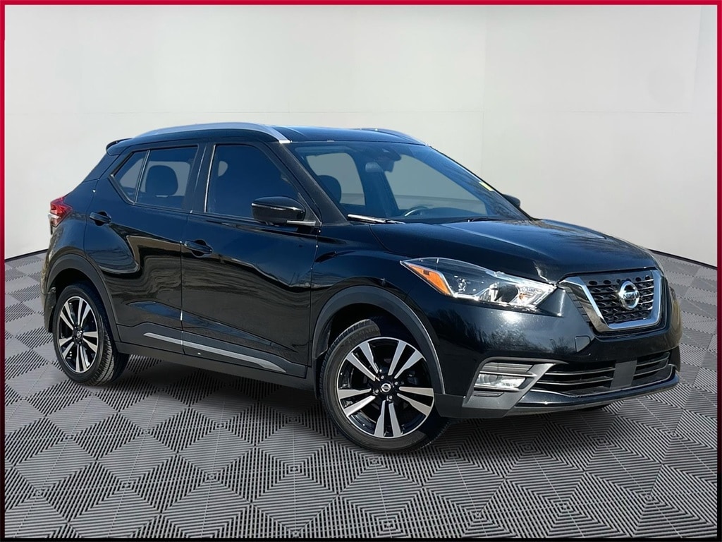 2020 Nissan Kicks SR