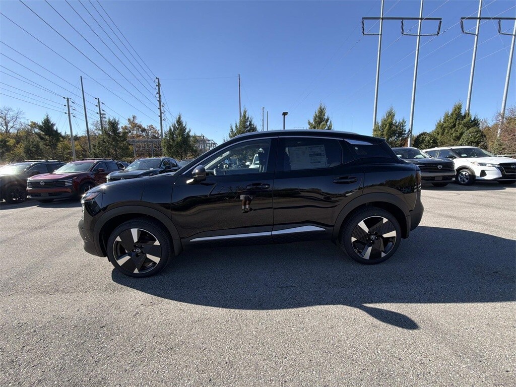 2026 Nissan Kicks SR photo 3