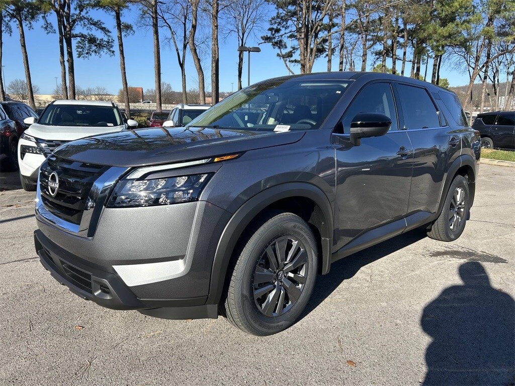 New 2025 Nissan Pathfinder S SUV