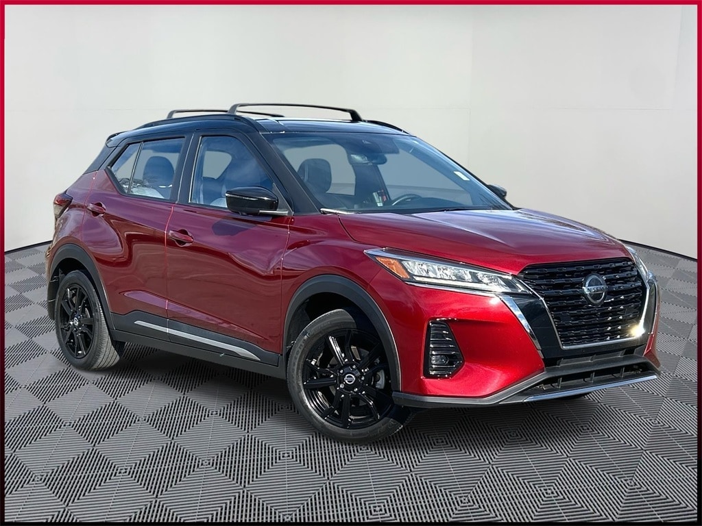 Used 2021 Nissan Kicks SR SUV