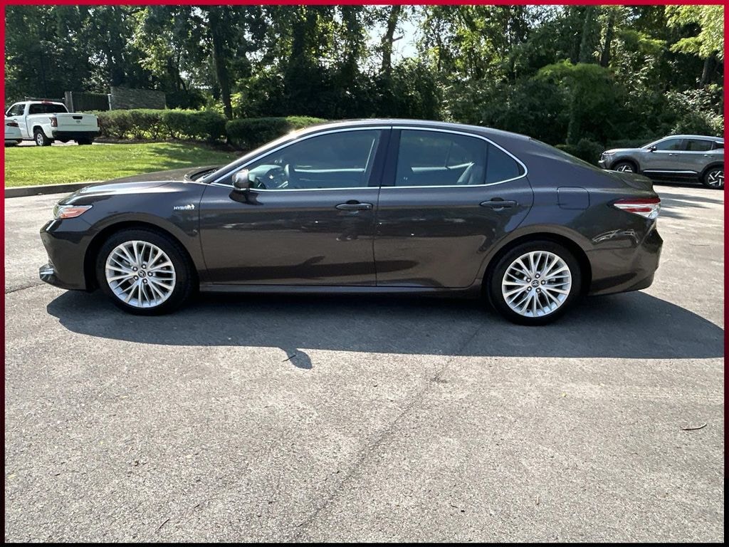 Used 2018 Toyota Camry Hybrid XLE Sedan