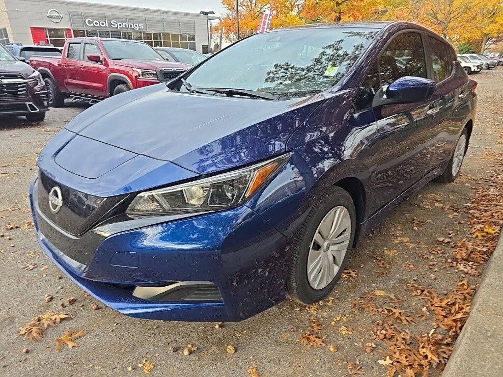 2023 Nissan Leaf S photo 4