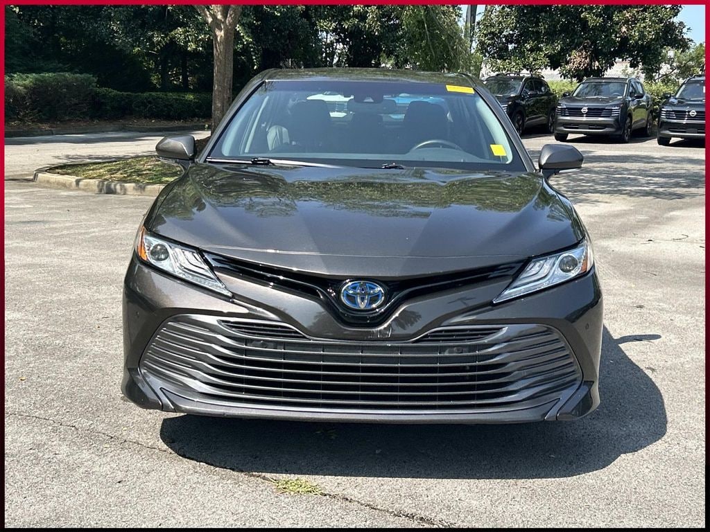 Used 2018 Toyota Camry Hybrid XLE Sedan