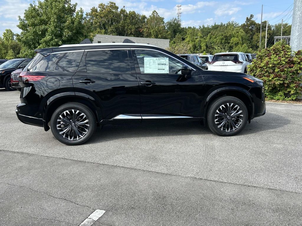 2026 Nissan Rogue Platinum - Photo 8