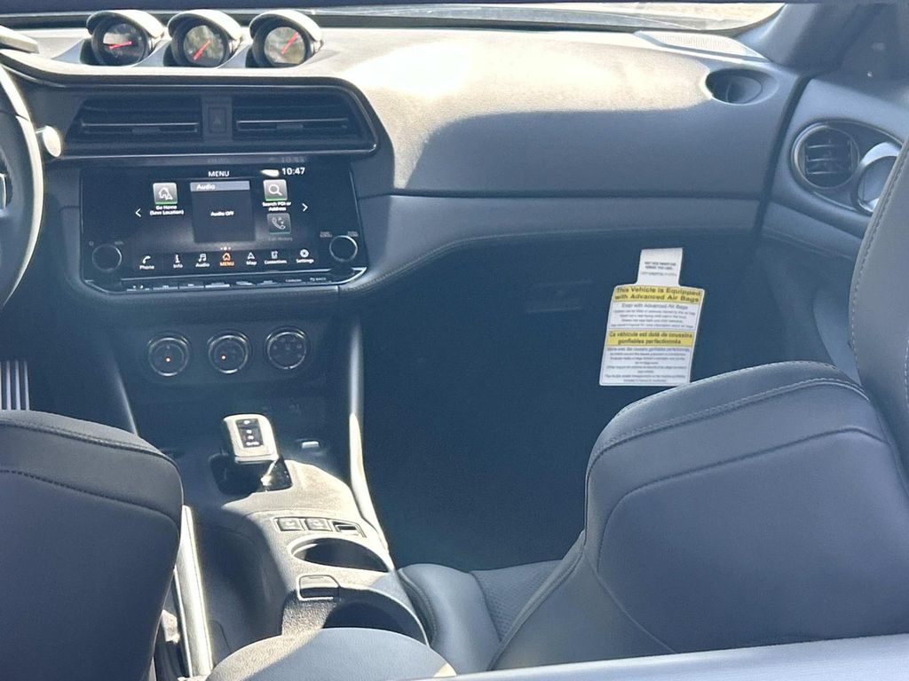2025 Nissan Z Performance - Photo 22