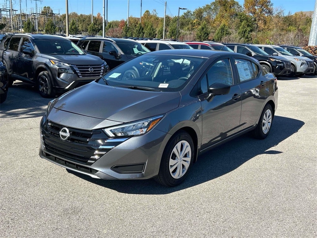 New 2025 Nissan Versa 1.6 S Sedan