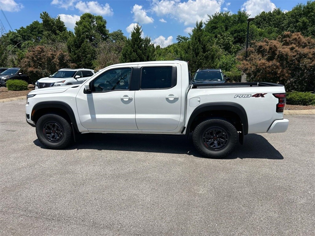 2025 Nissan Frontier PRO-4X photo 4