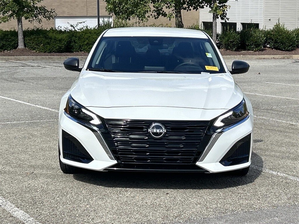 2025 Nissan Altima S photo 2
