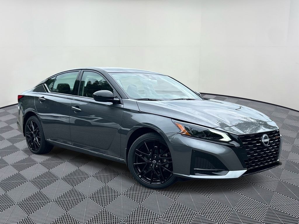 New 2026 Nissan Altima SR Sedan