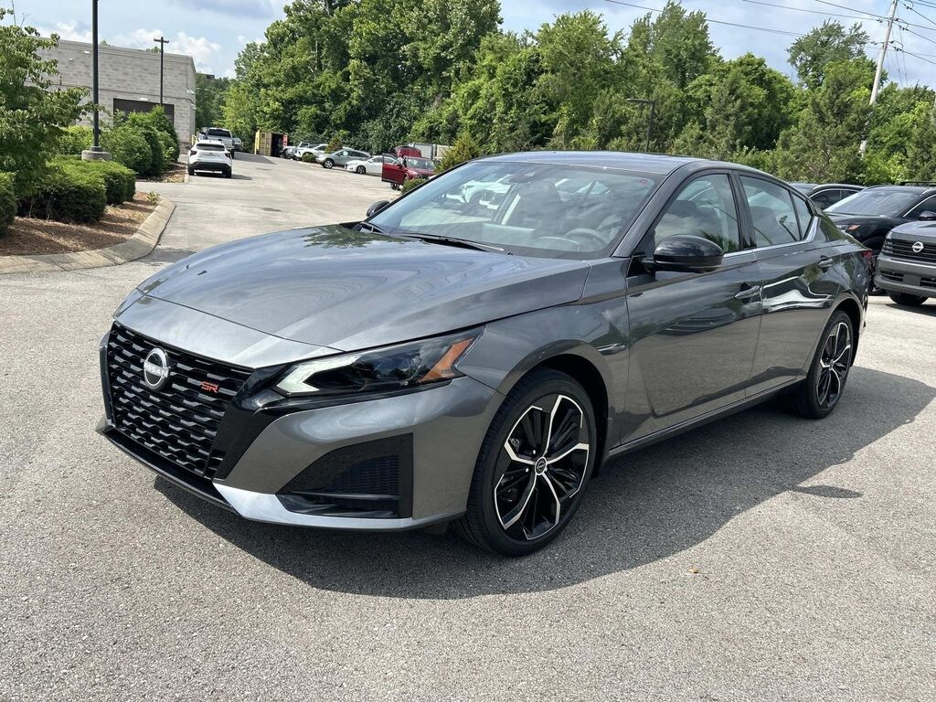 New 2026 Nissan Altima SR Sedan