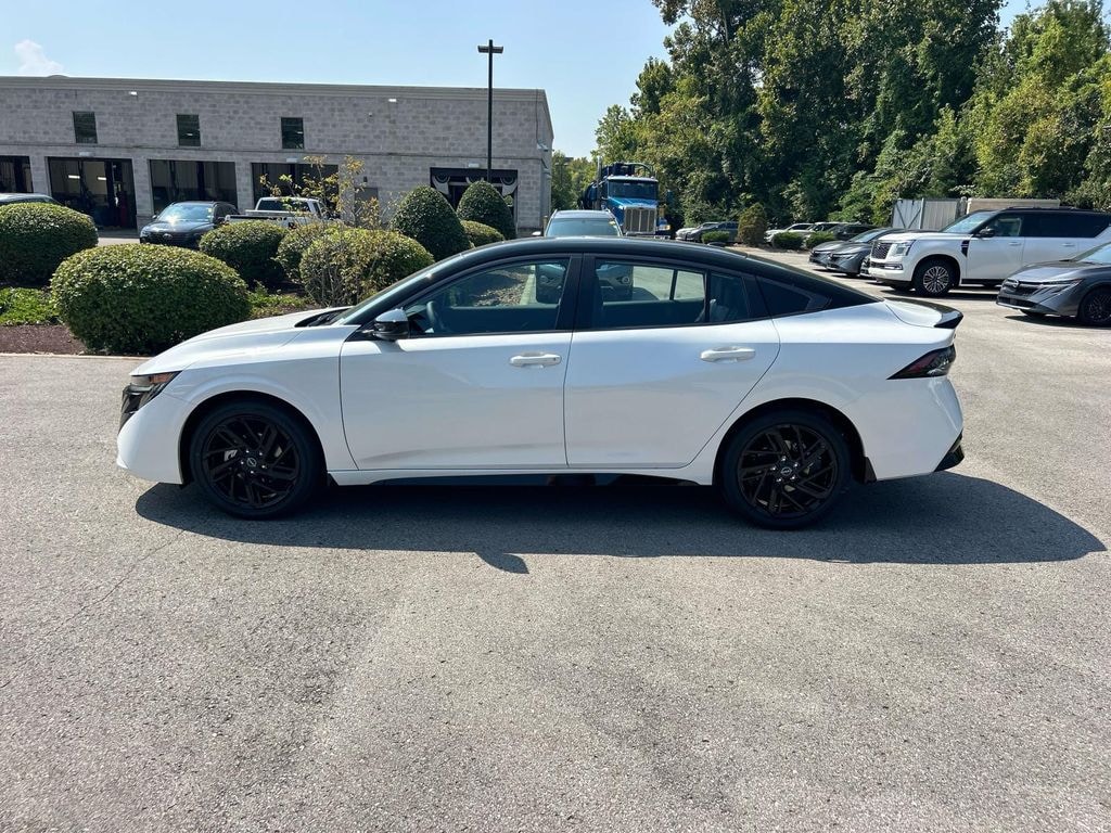 New 2027 Nissan Sentra SR Sedan