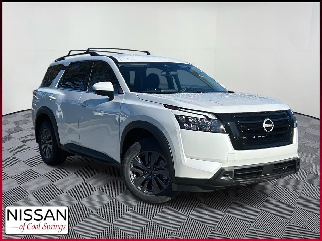 2025 Nissan Pathfinder SV's photo