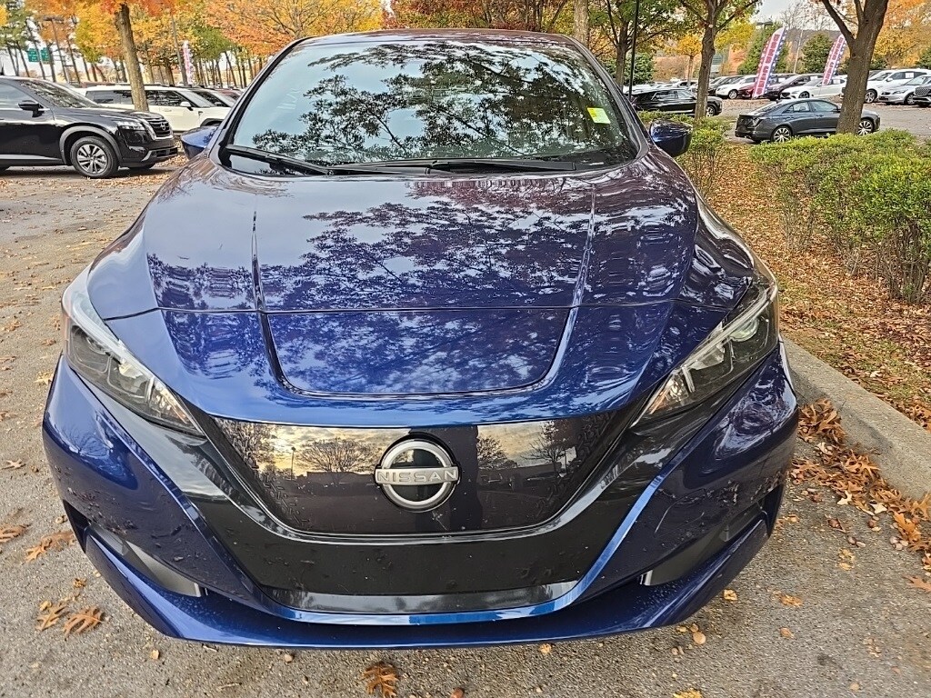 2023 Nissan Leaf S photo 3