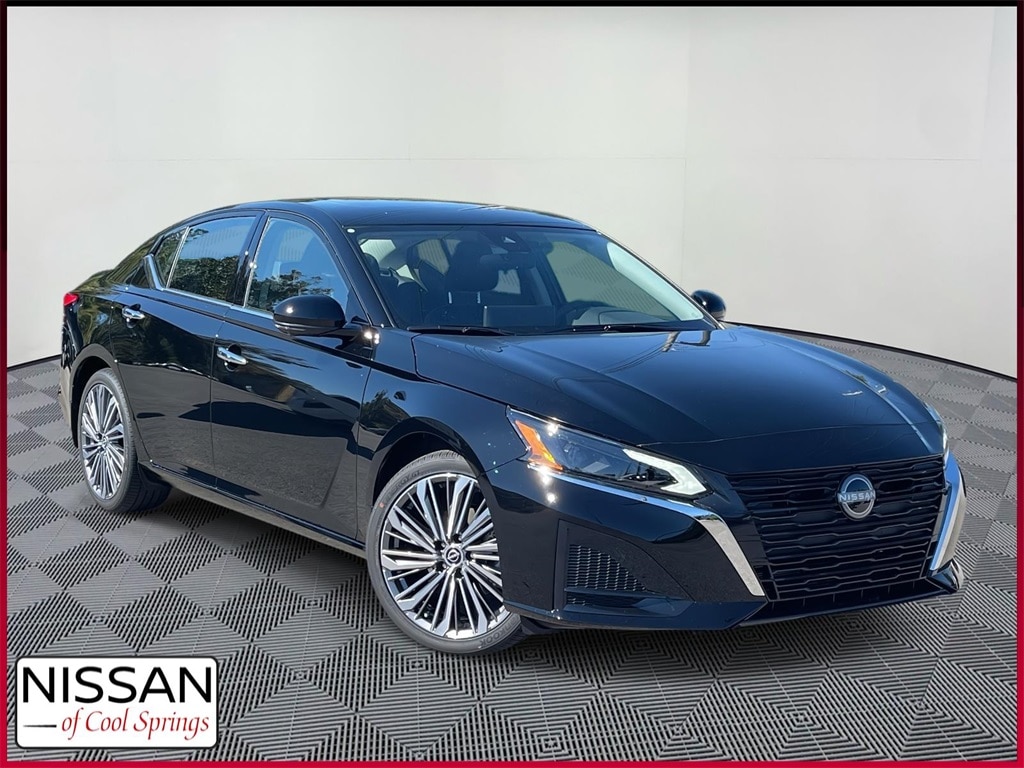 New 2025 Nissan Altima SL Sedan