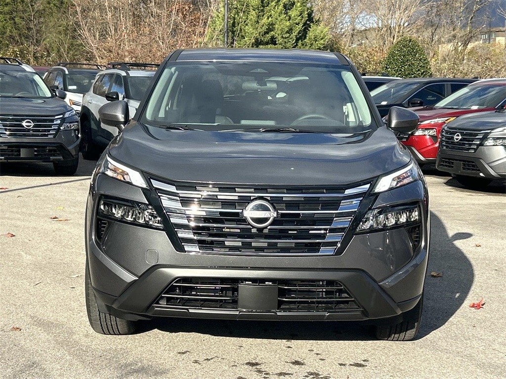2026 Nissan Rogue SV photo 2