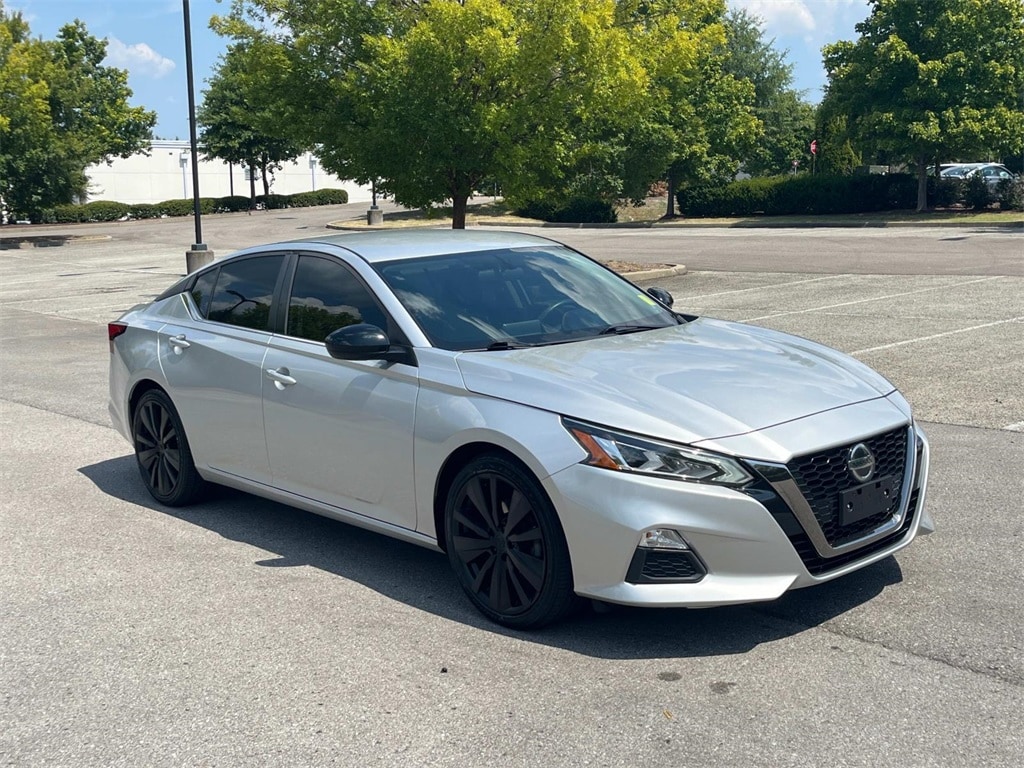 Used 2019 Nissan Altima SR with VIN 1N4BL4CVXKC198687 for sale in Franklin, TN