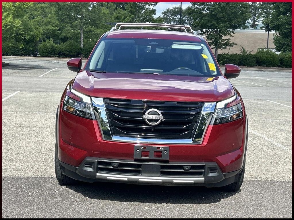 Used 2023 Nissan Pathfinder SL SUV