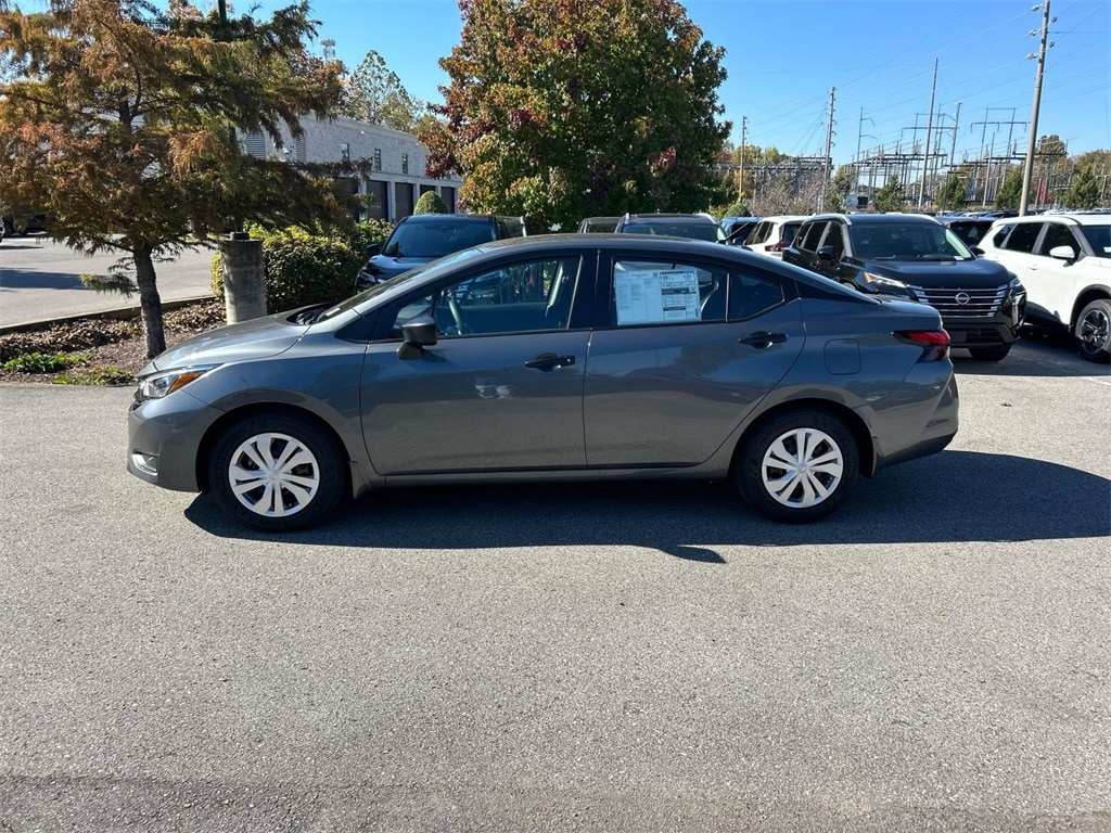 New 2025 Nissan Versa 1.6 S Sedan