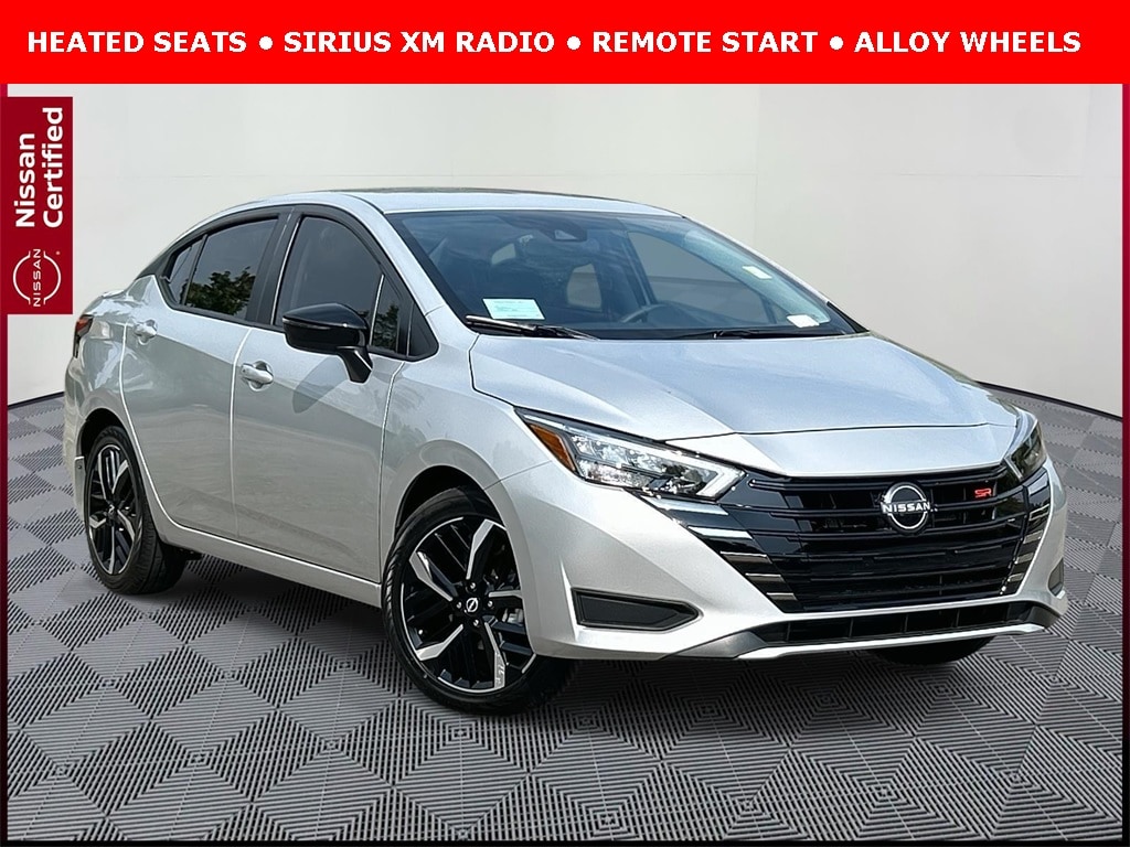 2025 Nissan Versa Sedan SR's photo