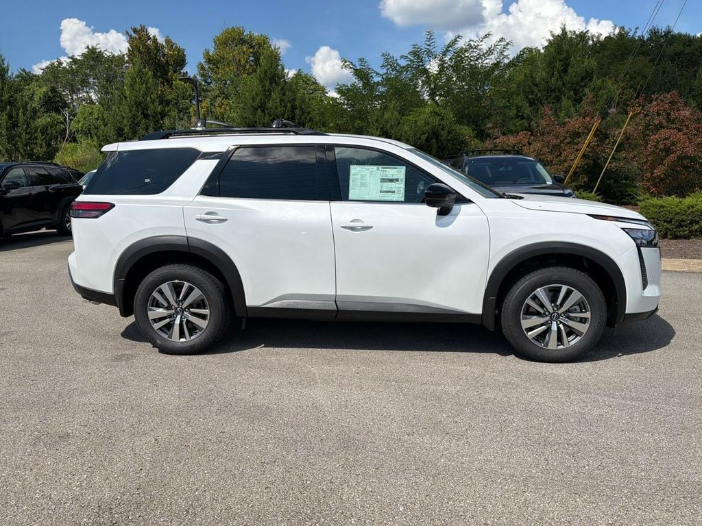 New 2026 Nissan Pathfinder SL SUV