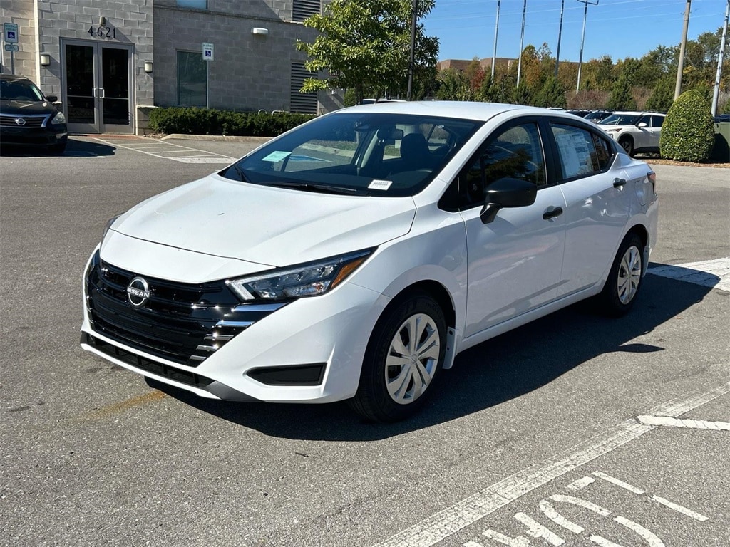 New 2025 Nissan Versa 1.6 S Sedan