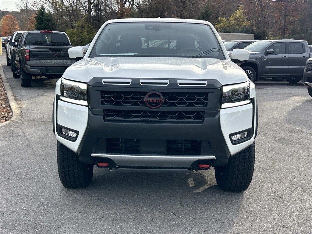 2026 Nissan Frontier PRO-4X photo 2