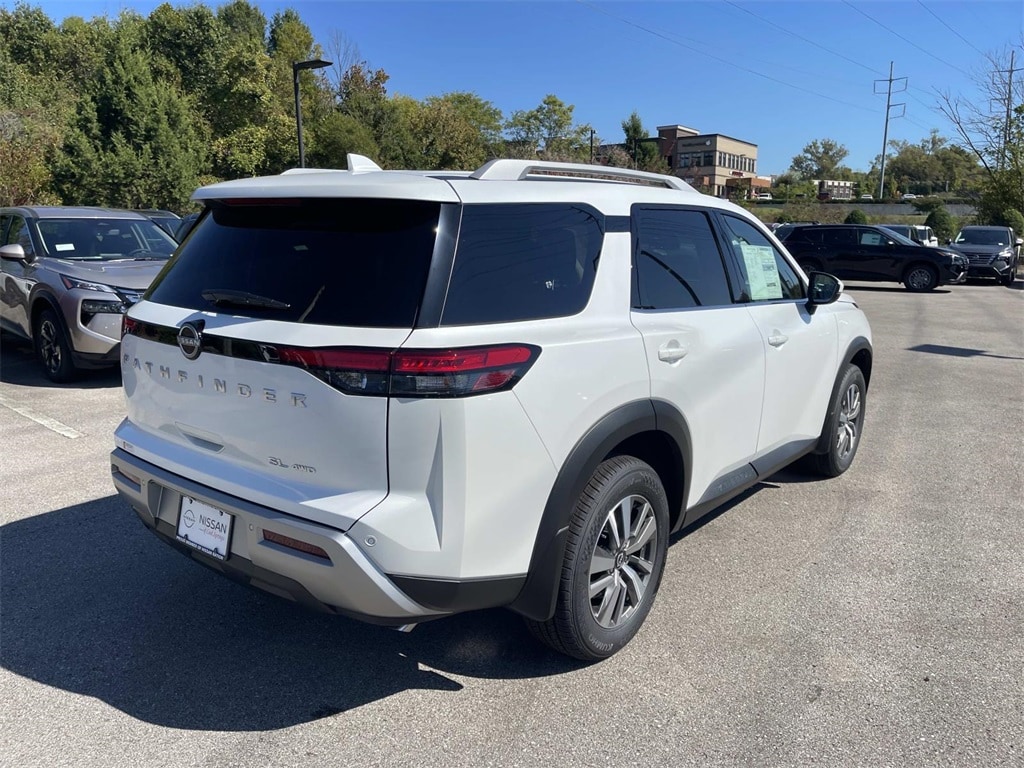 New 2025 Nissan Pathfinder SL SUV