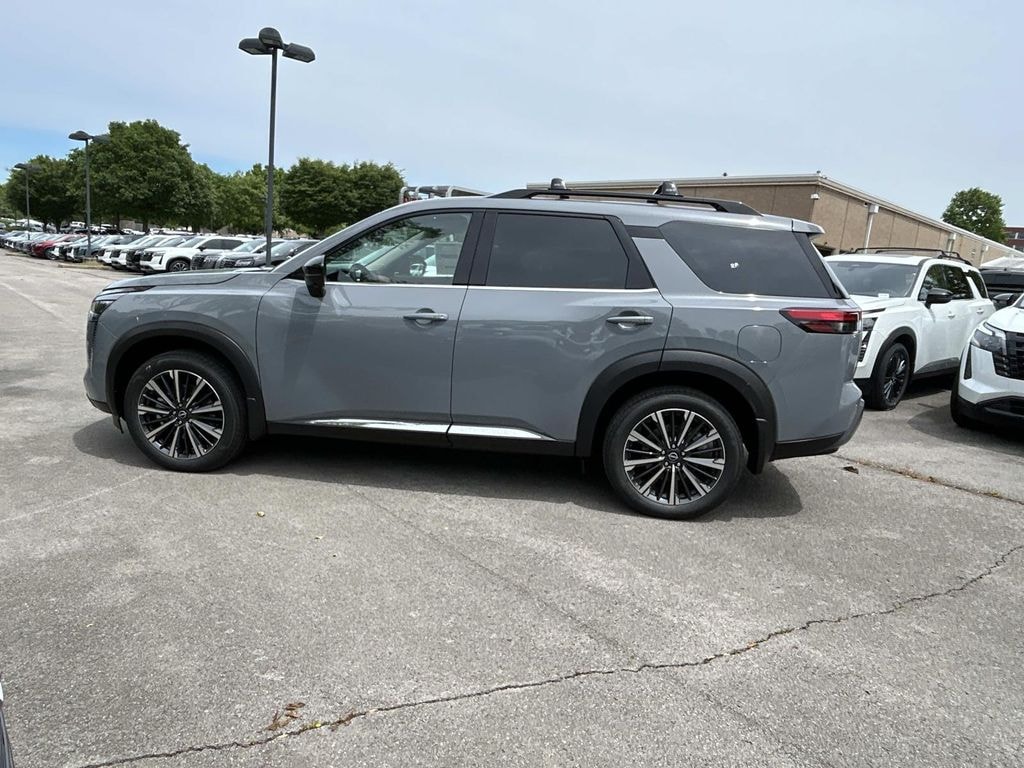 New 2026 Nissan Pathfinder Platinum SUV