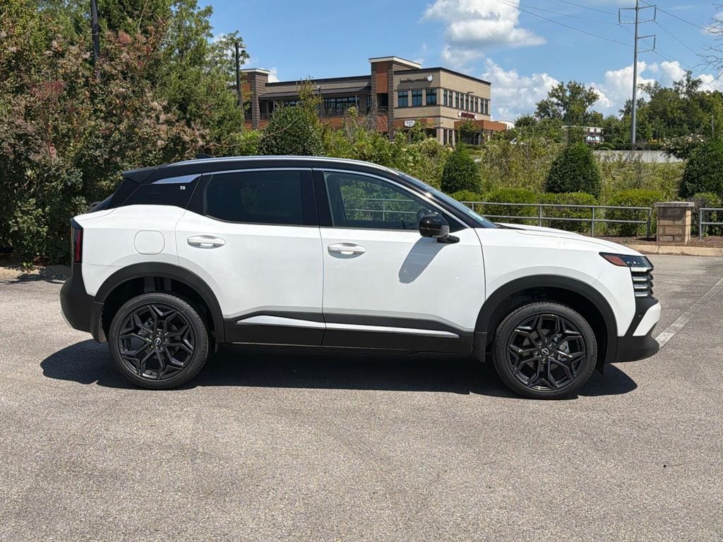 New 2026 Nissan Kicks SR SUV