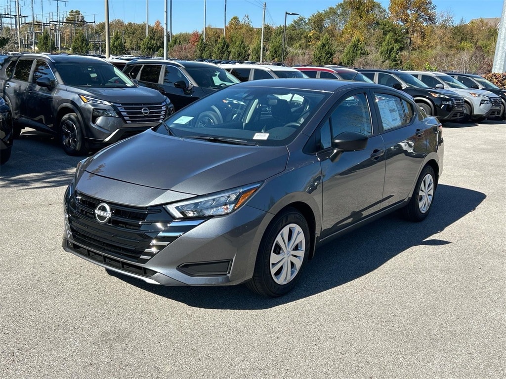New 2025 Nissan Versa 1.6 S Sedan