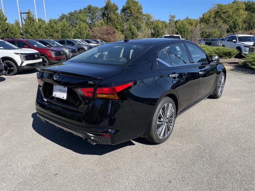 New 2025 Nissan Altima SL Sedan