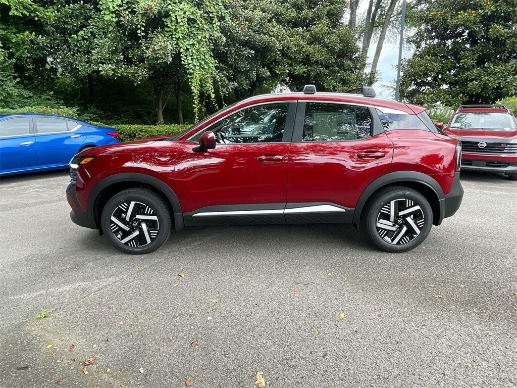 2025 Nissan Kicks SV photo 4