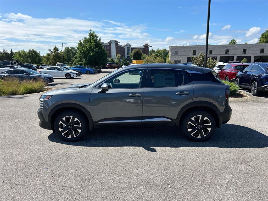 2025 Nissan Kicks SV photo 4