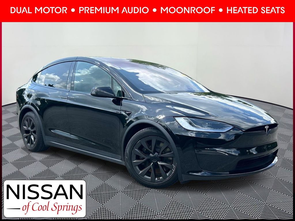 2024 Tesla Model X Long Range's photo