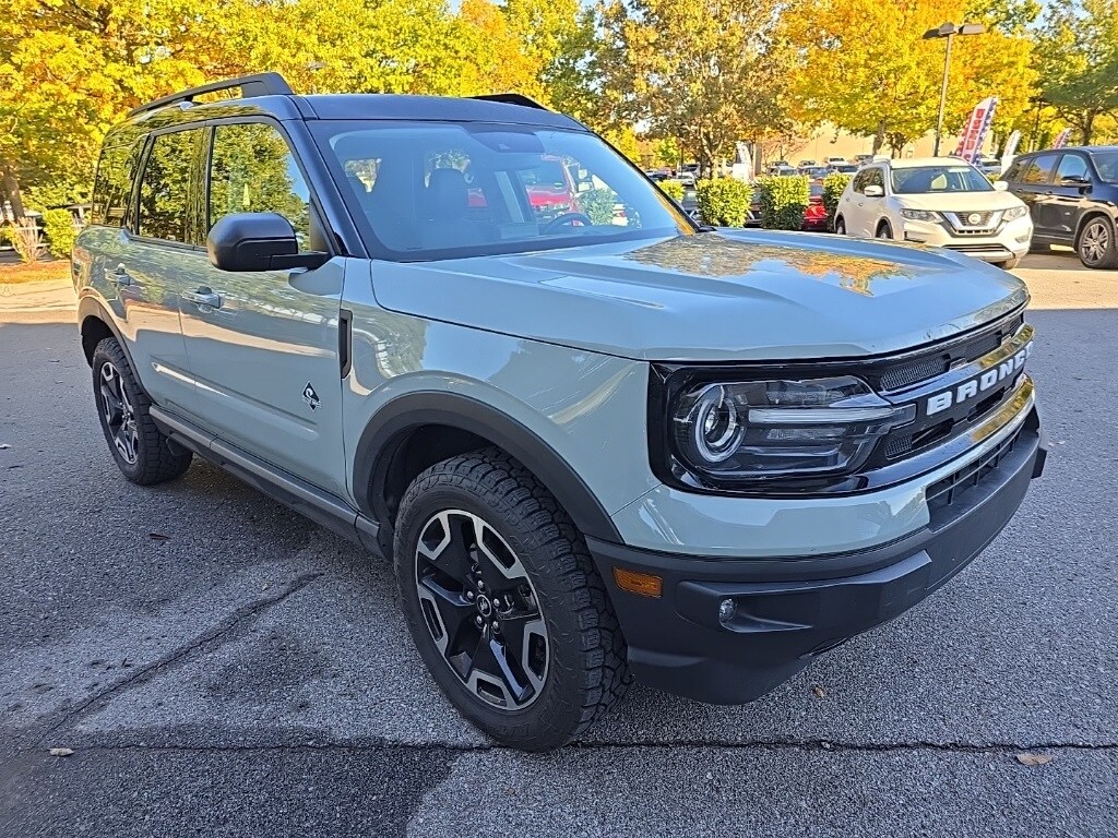 2021 Ford Bronco Sport Outer Banks photo 2