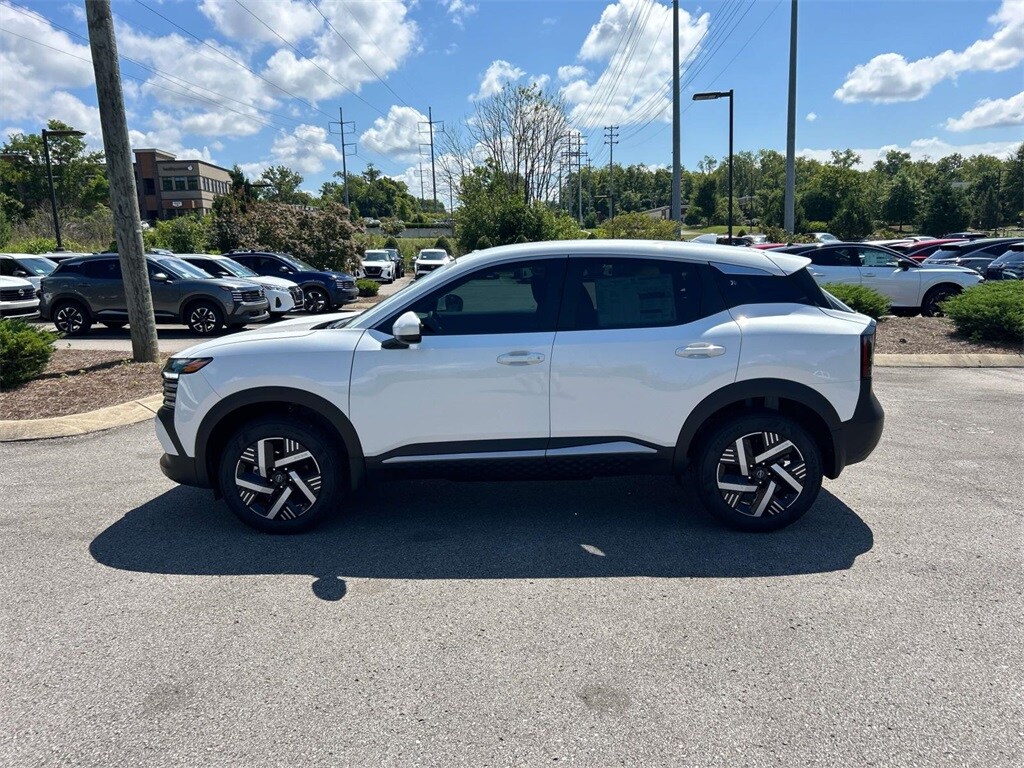 2025 Nissan Kicks SV photo 2